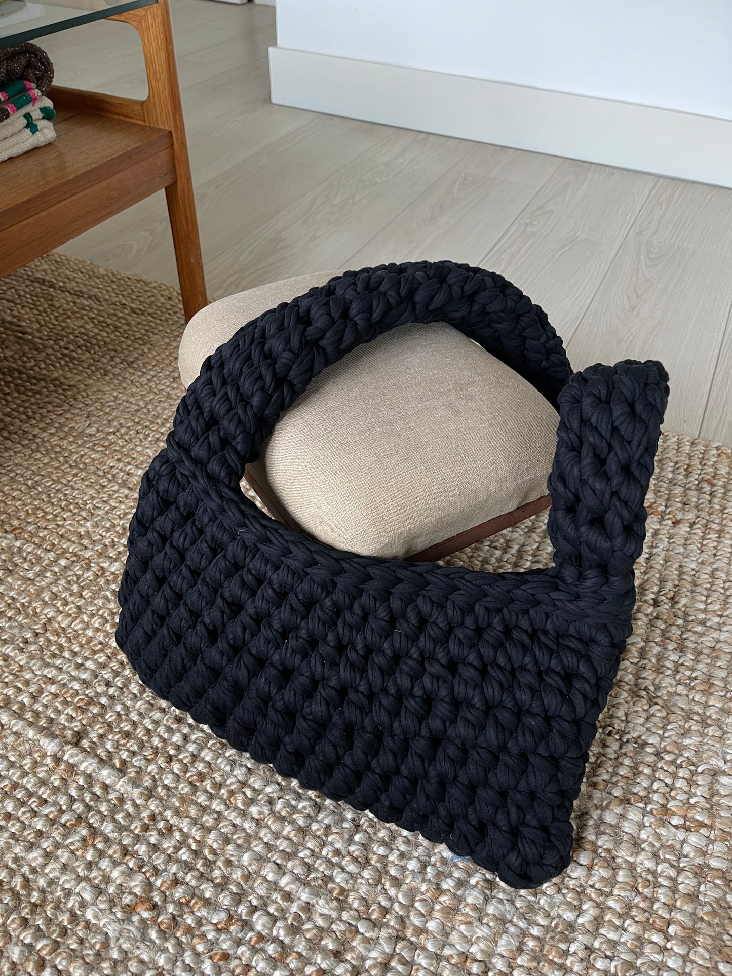Besar bag in Black
